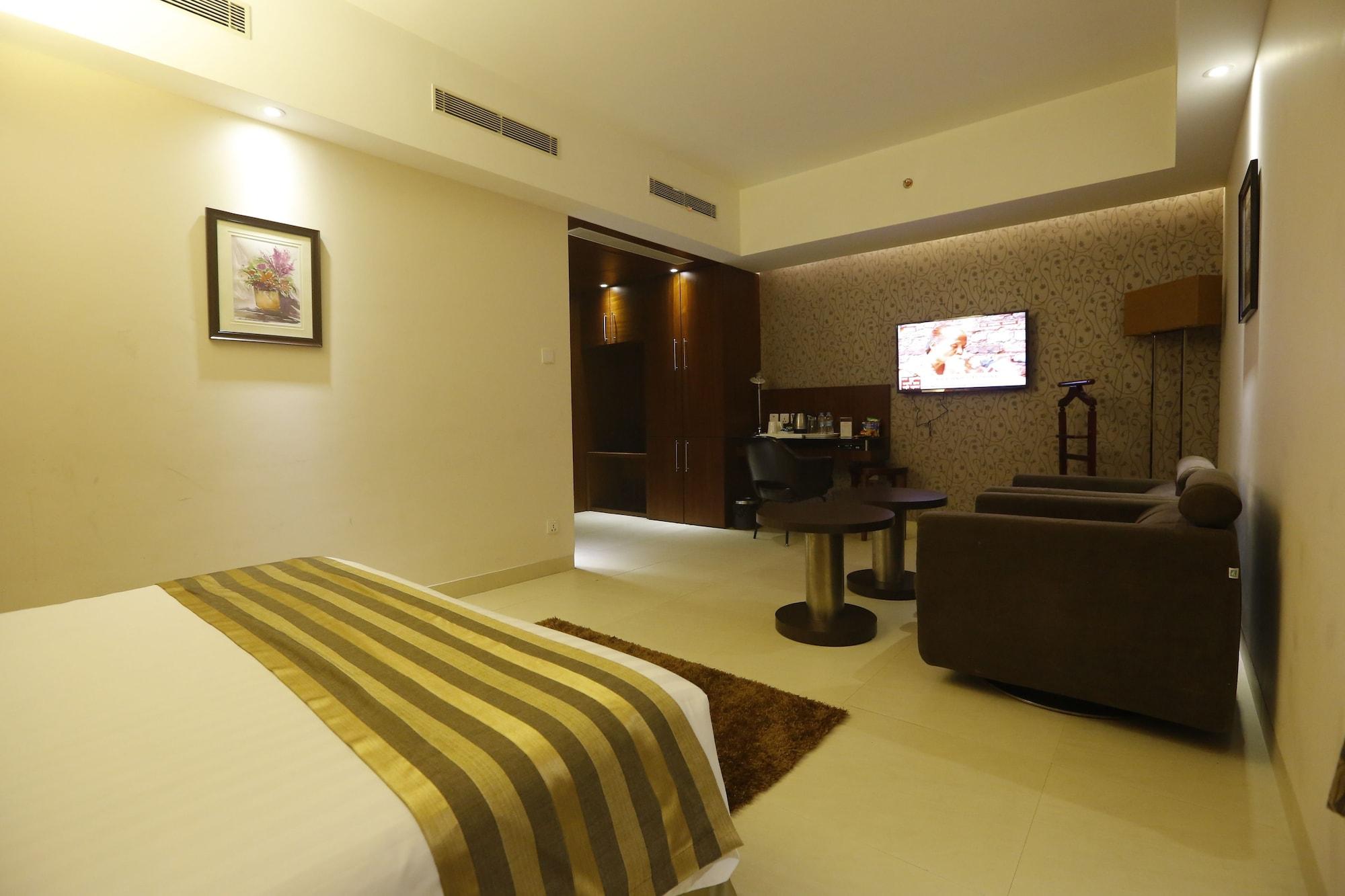 Celesta - Kolkata Otel Dış mekan fotoğraf