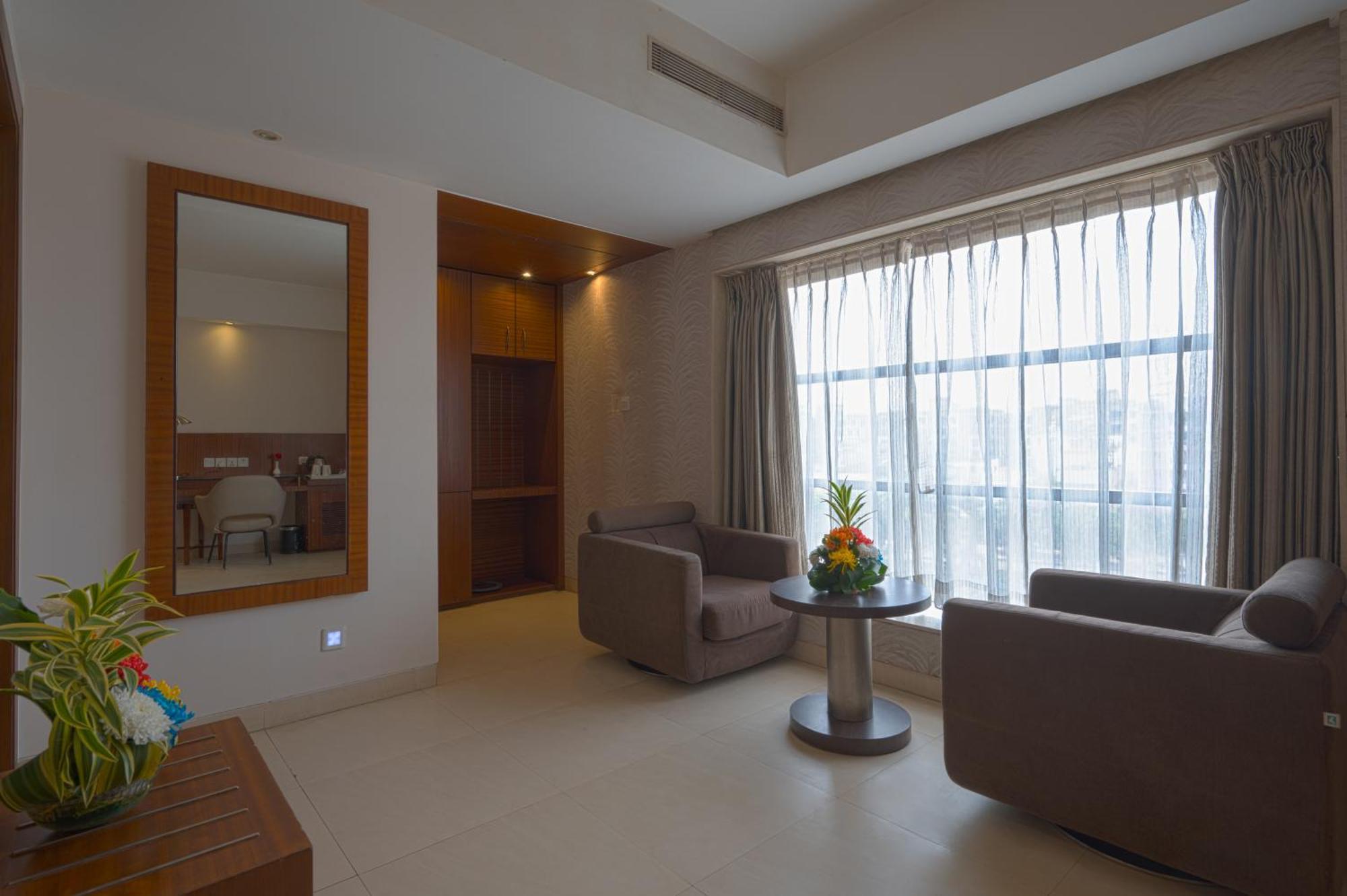 Celesta - Kolkata Otel Dış mekan fotoğraf