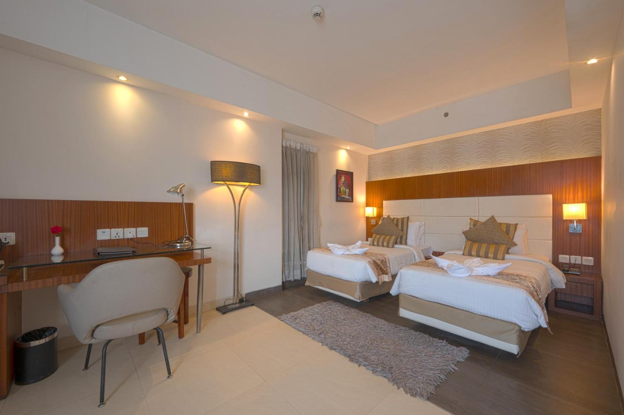 Celesta - Kolkata Otel Dış mekan fotoğraf