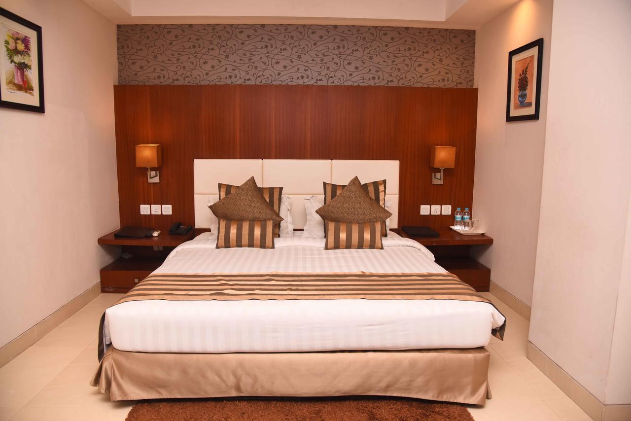 Celesta - Kolkata Otel Dış mekan fotoğraf