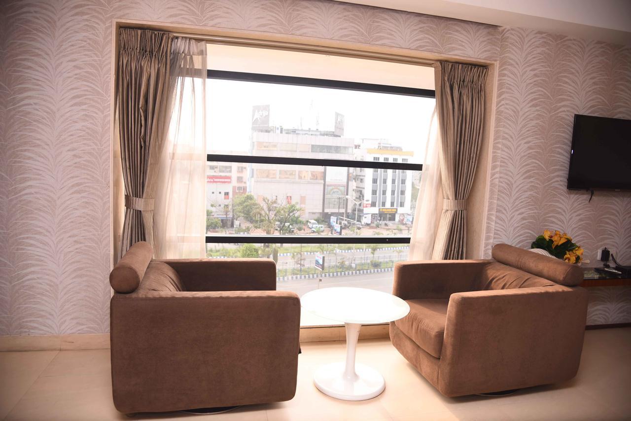 Celesta - Kolkata Otel Dış mekan fotoğraf