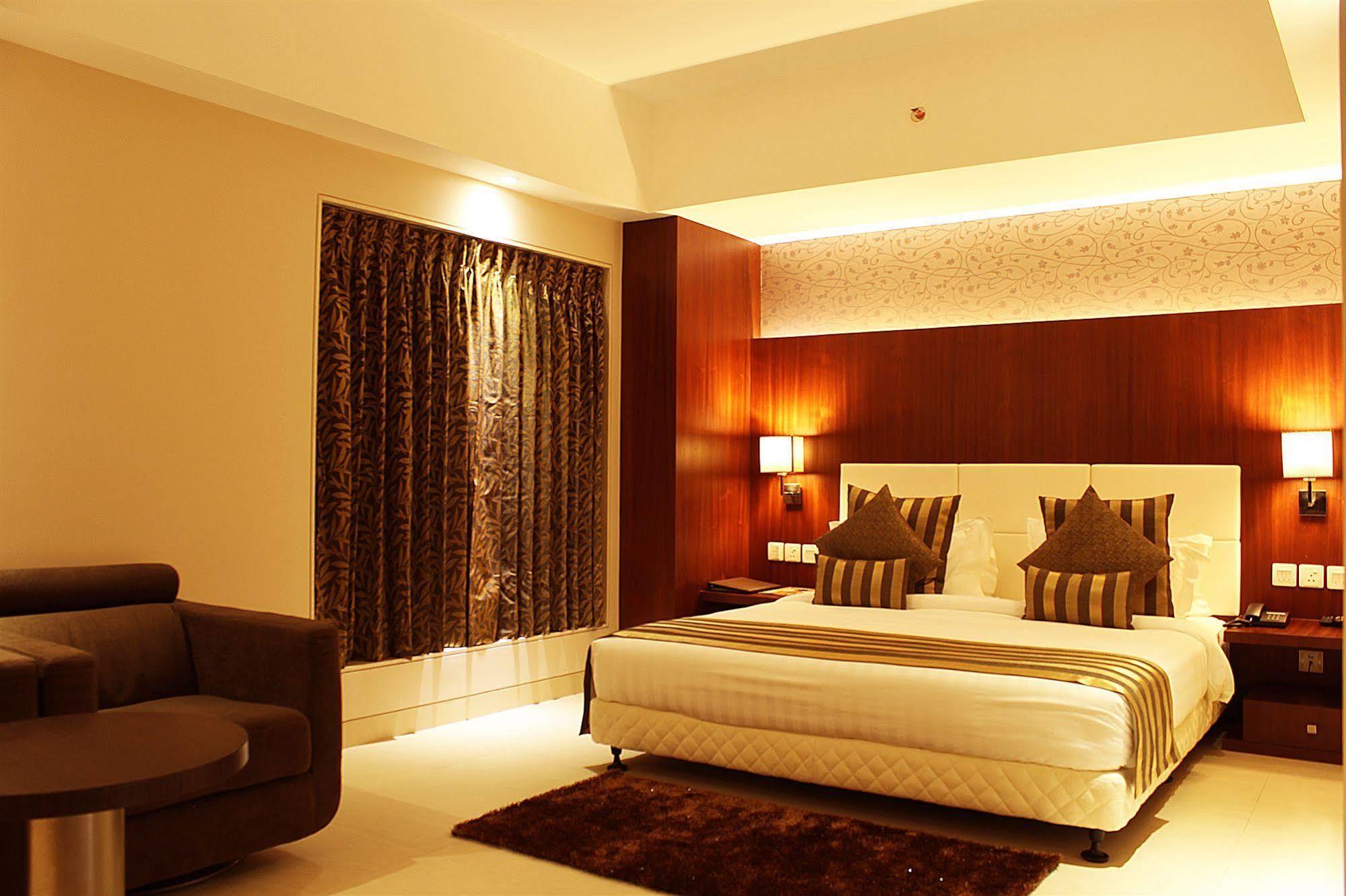 Celesta - Kolkata Otel Dış mekan fotoğraf