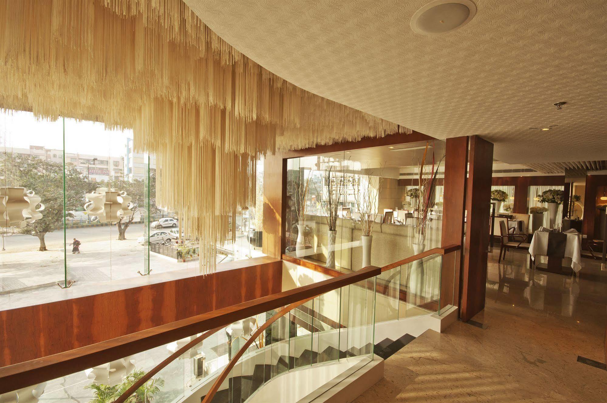 Celesta - Kolkata Otel Dış mekan fotoğraf