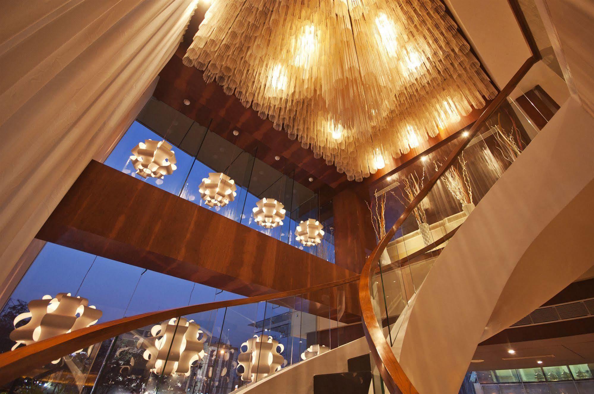 Celesta - Kolkata Otel Dış mekan fotoğraf